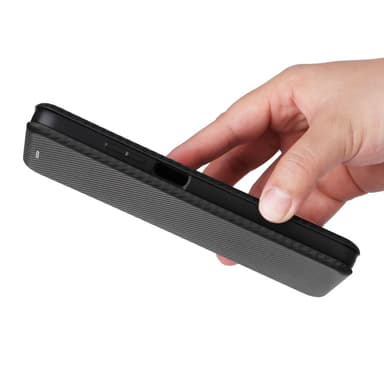 SKALO Motorola Moto G35 5G Carbon Fiber Lompakkokotelo - Musta