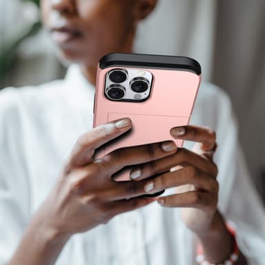 SKALO iPhone 16 Pro Armor Suojakuori korttikotelo - Ruusukulta