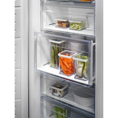 Electrolux Kaappipakastin GUT7ND28U (Ruostumaton teräs)